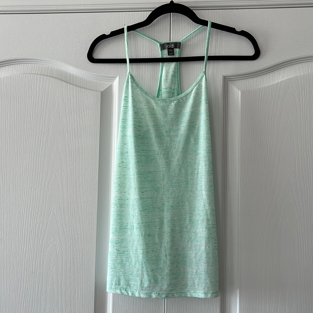 EUC Alo yoga top